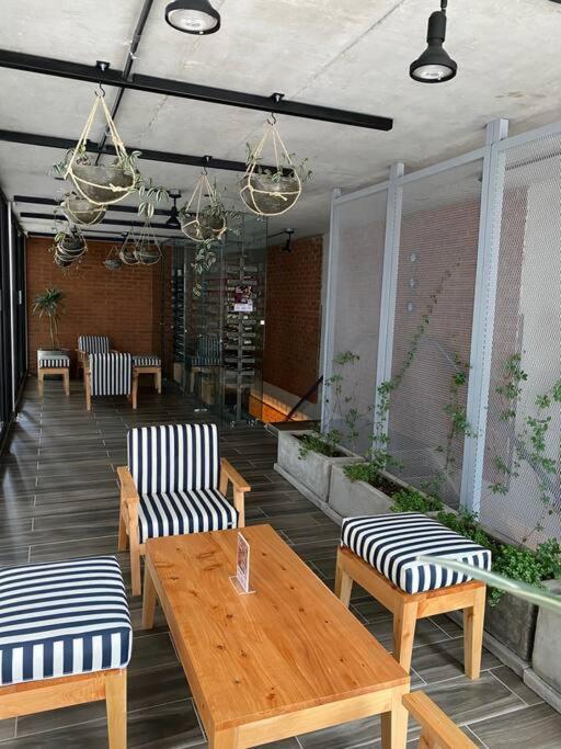 Moderno Apto Shift Zona 16, Cerca De Embajada Eeuu Y Explanada Cayala 危地马拉 外观 照片